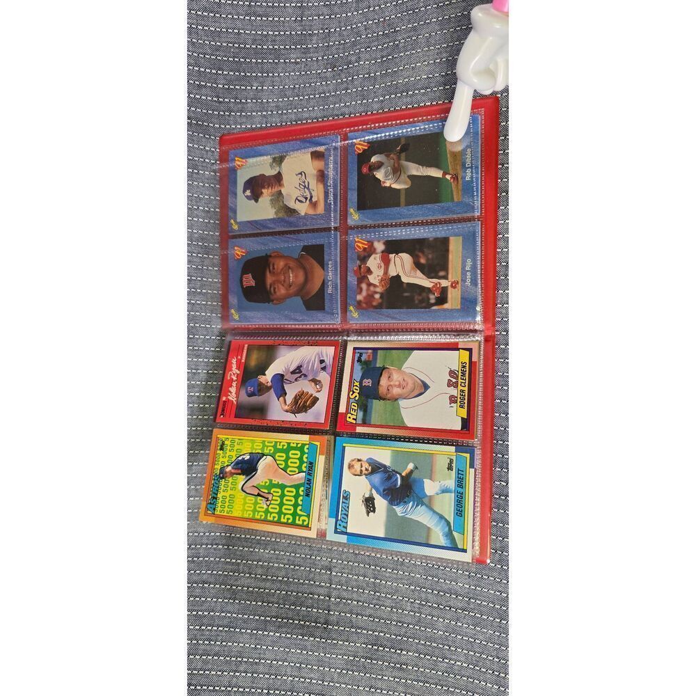 Baseball Card Album - Picture 8 of 9